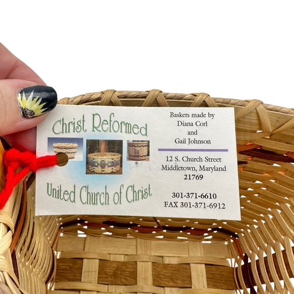 Handmade Basket Falling Leaves Oval Shaped with Handle and Leaves Decoration - Picture 10 of 16